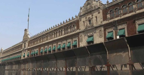 Blindan Palacio Nacional ante marcha de generaci&oacute;n Z