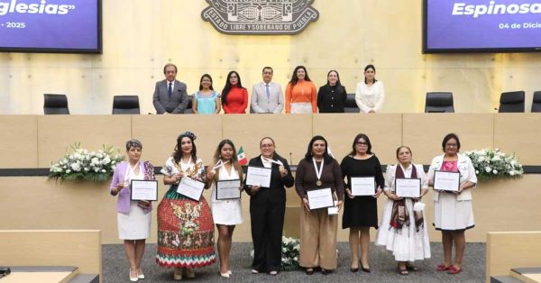 Entrega Congreso del Estado Medalla &Aacute;ngeles Espinosa Yglesias 2025