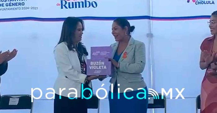 Entrega Lupita Cuautle el Buzón Violeta