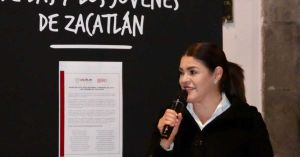 Inauguran muro "Historias y miradas de las y los j&oacute;venes de Zacatl&aacute;n"
