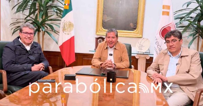 Fuman la pipa de la paz los hermanos Monreal en Zacatecas