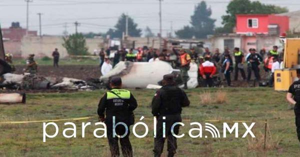 Cae jet en Toluca y mueren 10 personas; indigada FGR accidente
