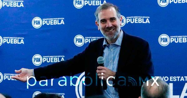 Se pliega Lorenzo Córdova con panistas poblanos