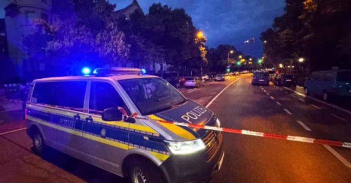 Ataca mujer a transeúntes de Múnich con cuchillos y muere por disparos de policías