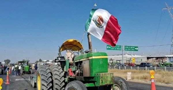Informa Gobierno de M&eacute;xico acuerdo con agricultores; reclamo se extiende a siete estados