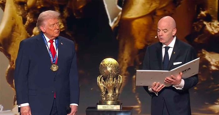 Recibe Trump polémico reconocimiento por la paz de FIFA