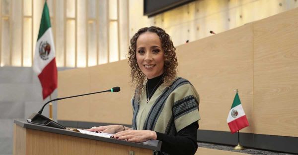 Promueve Susana Riestra iniciativa para otorgar licencia acad&eacute;mica a madres j&oacute;venes