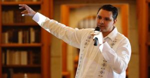 Sufre accidente ministro electo Arístides Guerrero