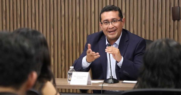 Entregan en Congreso de Puebla reconocimientos a j&oacute;venes de Texmelucan