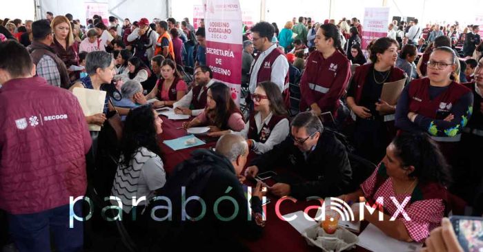 Acuden casi 2 mil capitalinos a la audiencia pública en el Zócalo CDMX: Clara Brugada