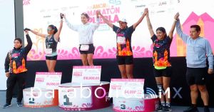 Dominan poblanos varonil del Marat&oacute;n de Puebla; Kenia impone su fuerza en femenil