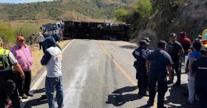 Deja dos lesionados accidente con peregrinos de Huixcolotla