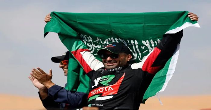 Conoce a Yazeed Al Rajhi, multimillonario, piloto y ganador del Rally Dakar 2025