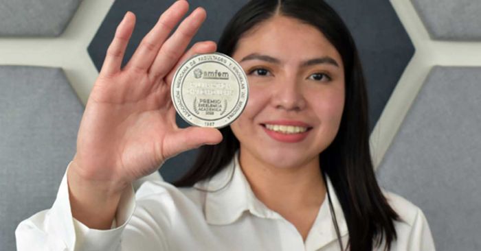 Obtiene pasante de Medicina de la BUAP Premio a la Excelencia Académica 2025