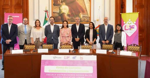 Firma Ayuntamiento de Puebla convenio con Fundación Distribuidores Nissan