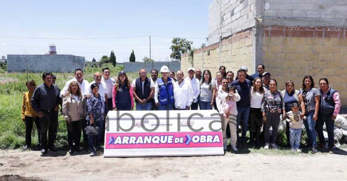 Arranca Lupita Cuautle adoquinamiento en San Rafael Comac