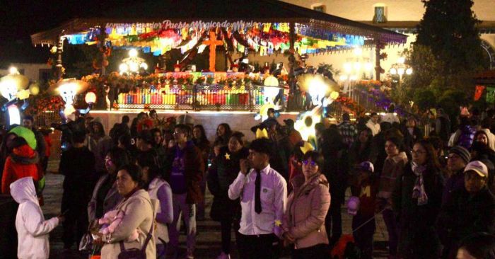 Celebra Zacatl&aacute;n la temporada de muertos