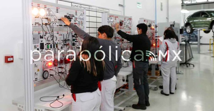 Recibe CERHAN-UTP de San José Chiapa la visita de los líderes del Proyecto Olinia