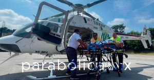 Traslada Gobierno estatal a la capital a mujer de Huauchinango con complicaciones en embarazo