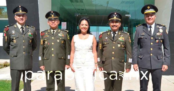 Se grad&uacute;an Sargentos y Polic&iacute;a Militar en Puebla