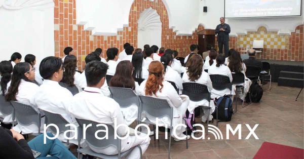 Promueve USEP con simposio conocimiento científico en salud