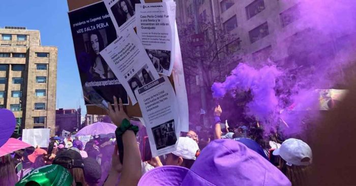 Se manifiestan mujeres por el 8M en CDMX