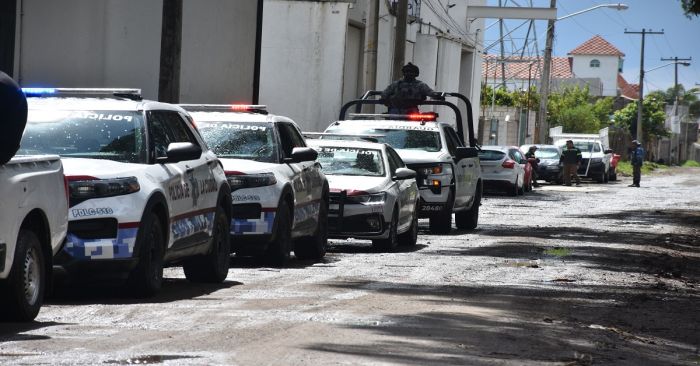 Retiran negocios de venta de bebidas alcoh&oacute;licas en v&iacute;a p&uacute;blica