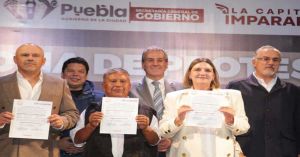 Entrega Pepe Chedraui constancias de mayor&iacute;a a integrantes de Mesas Directivas de Vecinos