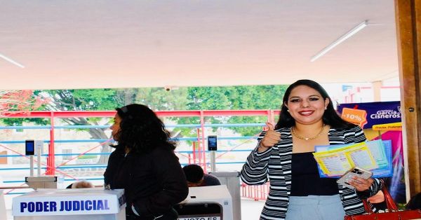 Acude Tonantzin Fernández a votar este domingo