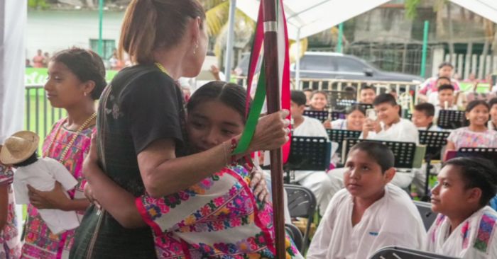 Presenta Claudia Sheinbaum plan de justicia del Pueblo Amuzgo