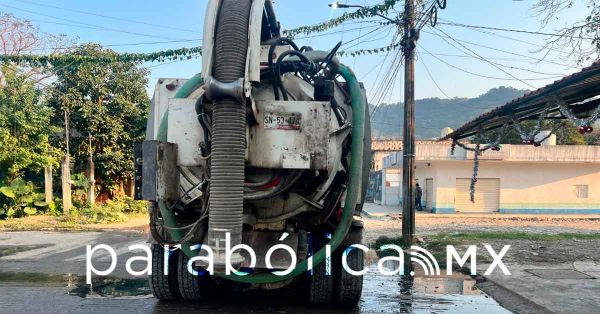 Previene Gobierno de Puebla afectaciones con desazolve de drenaje en La Ceiba