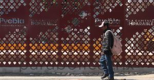 Frenan la construcci&oacute;n de barda perimetral en la Central de Abasto