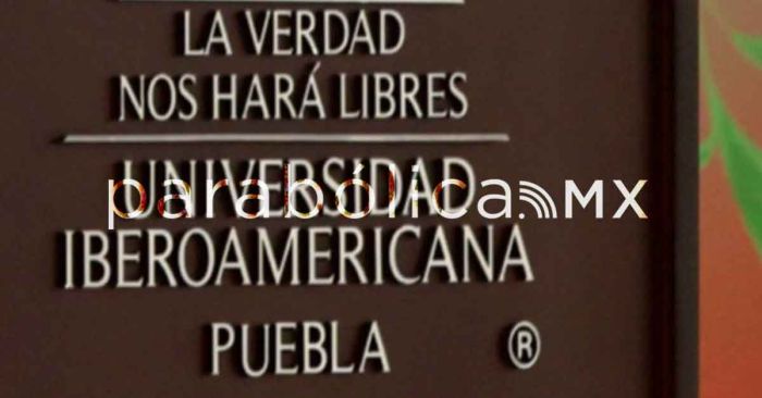 Exige Ibero Puebla aparici&oacute;n con vida del docente Leonardo Escobar