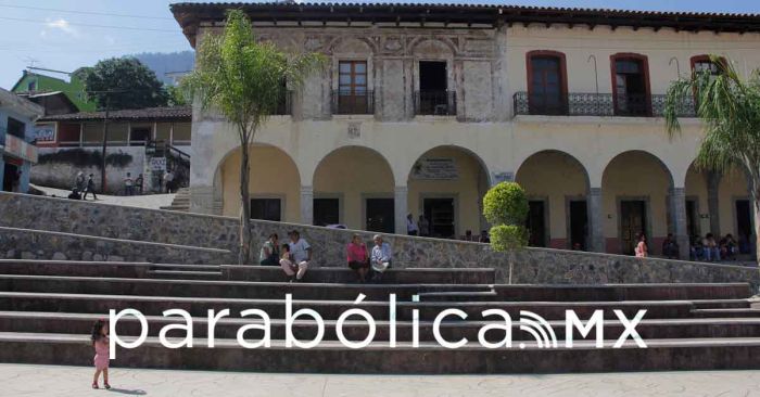 Mentiras en la pantalla de Azteca