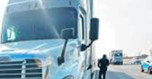 Asesinan a conductor de tractocami&oacute;n en la autopista Puebla-Orizaba