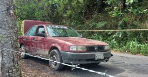 Hallan a taxista muerto en Tlaola