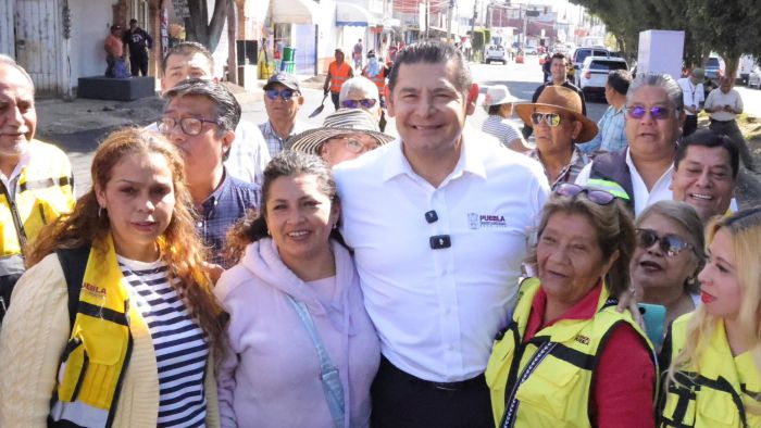 Reconstrucci&oacute;n de la 24 Sur beneficia a m&aacute;s de un mill&oacute;n de habitantes: Armenta