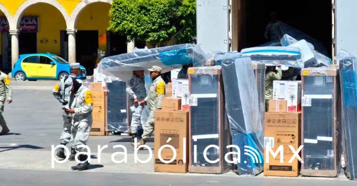 Inicia Defensa reparto de enseres a familias damnificadas de la Sierra Norte