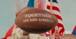 "Juntos somos Am&eacute;rica", responde Bad Bunny al odio tumpista