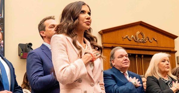 Deben Noem, Bovino y Miller rendir cuentas por aterrorizar a Estados Unidos, exige Newson