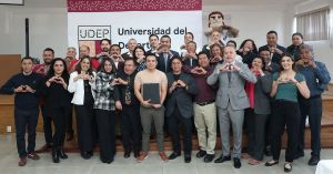 Firma Ayuntamiento de Zacatl&aacute;n convenio con Universidad del Deporte