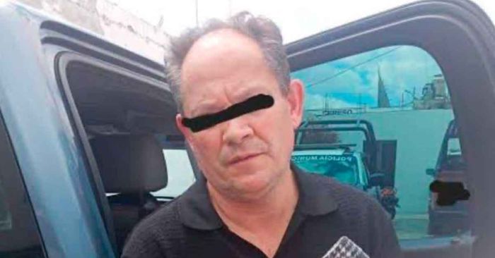 Una de micr&oacute;fonos, bufones y ausencia de expedientes