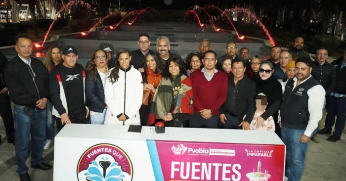 Inaugura Pepe Chedraui mantenimiento de la fuente Hermanos Serd&aacute;n