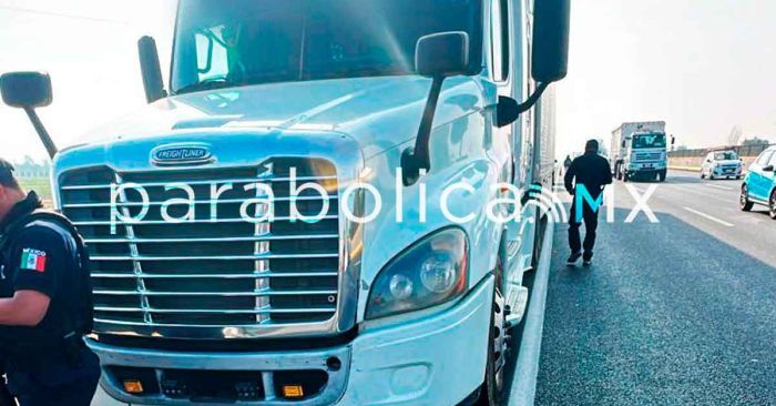 Frustra Polic&iacute;a Estatal robo de tractocami&oacute;n en la M&eacute;xico-Puebla