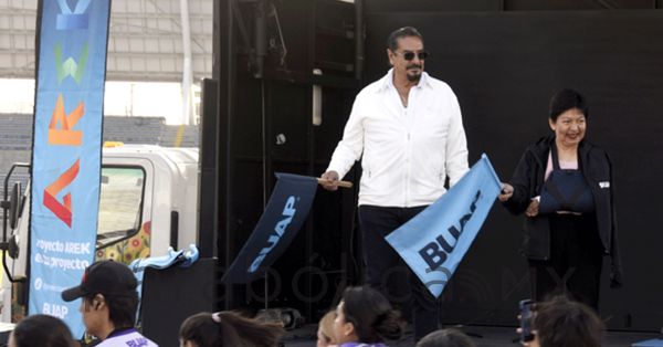 Realiza BUAP Carrera de la Mujer Universitaria