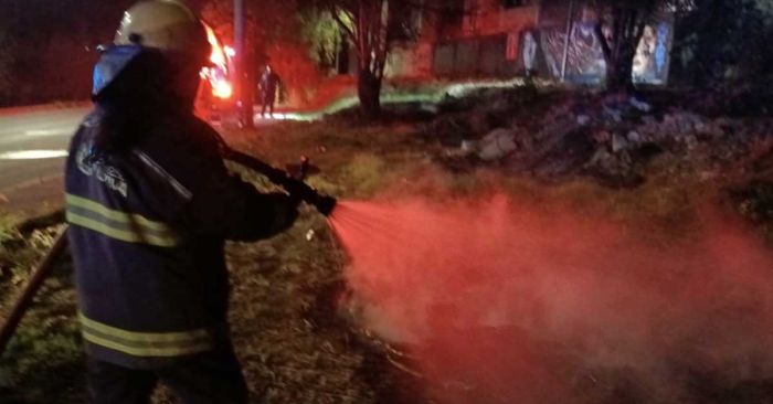 Arde pastizal en La Margarita