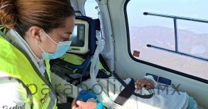 Realizan traslado a&eacute;reo desde Chiautla de Tapia a joven embarazada
