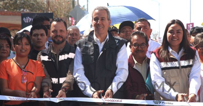 Entrega Pepe Chedraui obras viales en la Junta Auxiliar Ignacio Romero Vargas