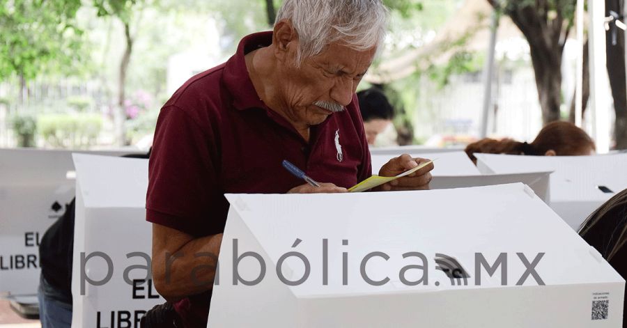Muestra Nay Salvatori inter&eacute;s en la presidencia de San Pedro Cholula o reelecci&oacute;n en Congreso Puebla