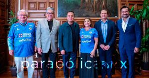 Auguran noticias "pronto", Clara Brugada y el presidente de Cruz Azul